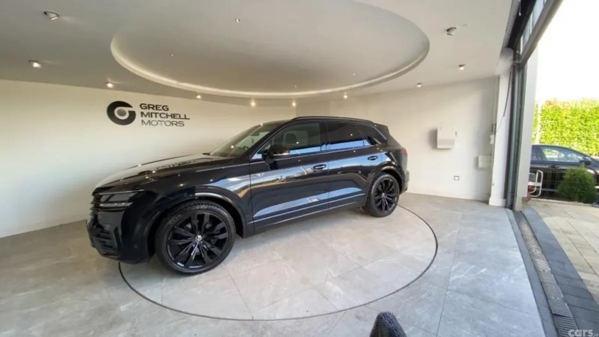 Volkswagen Touareg SUV, Diesel, 2022, Black