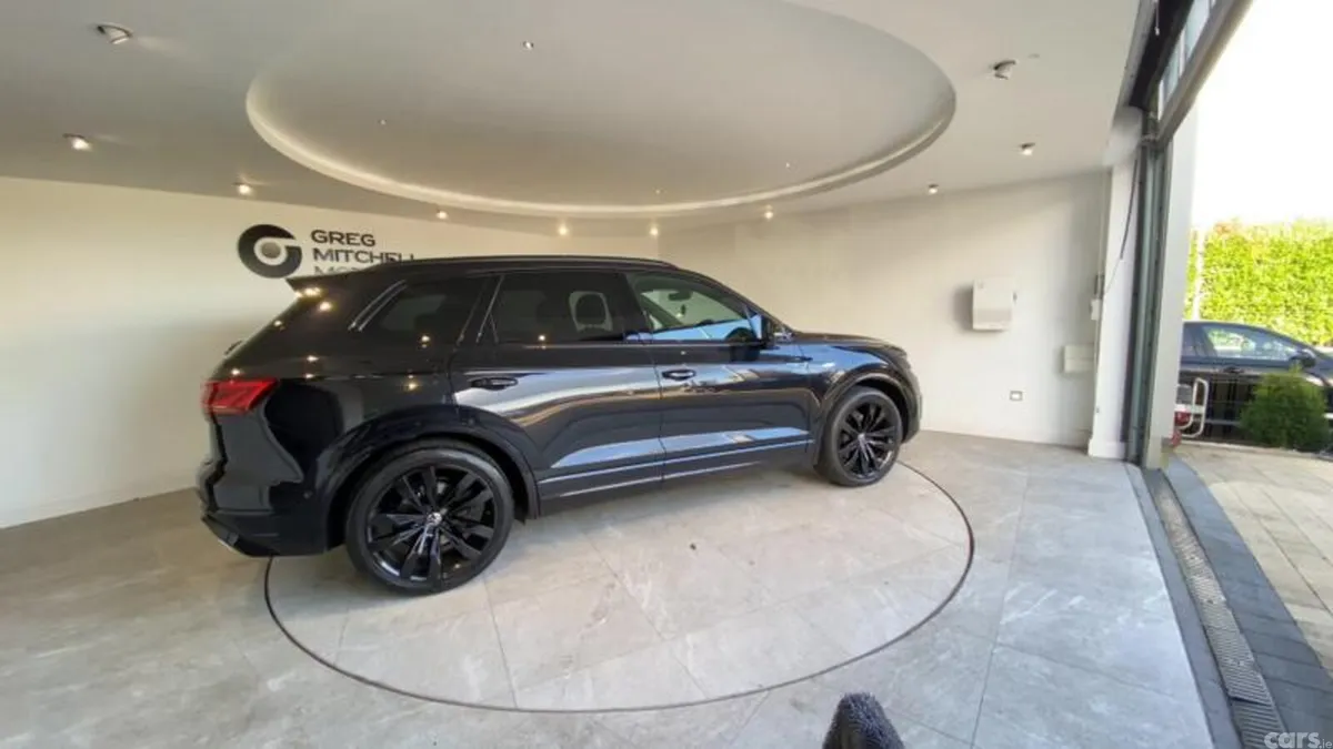 Volkswagen Touareg SUV, Diesel, 2022, Black