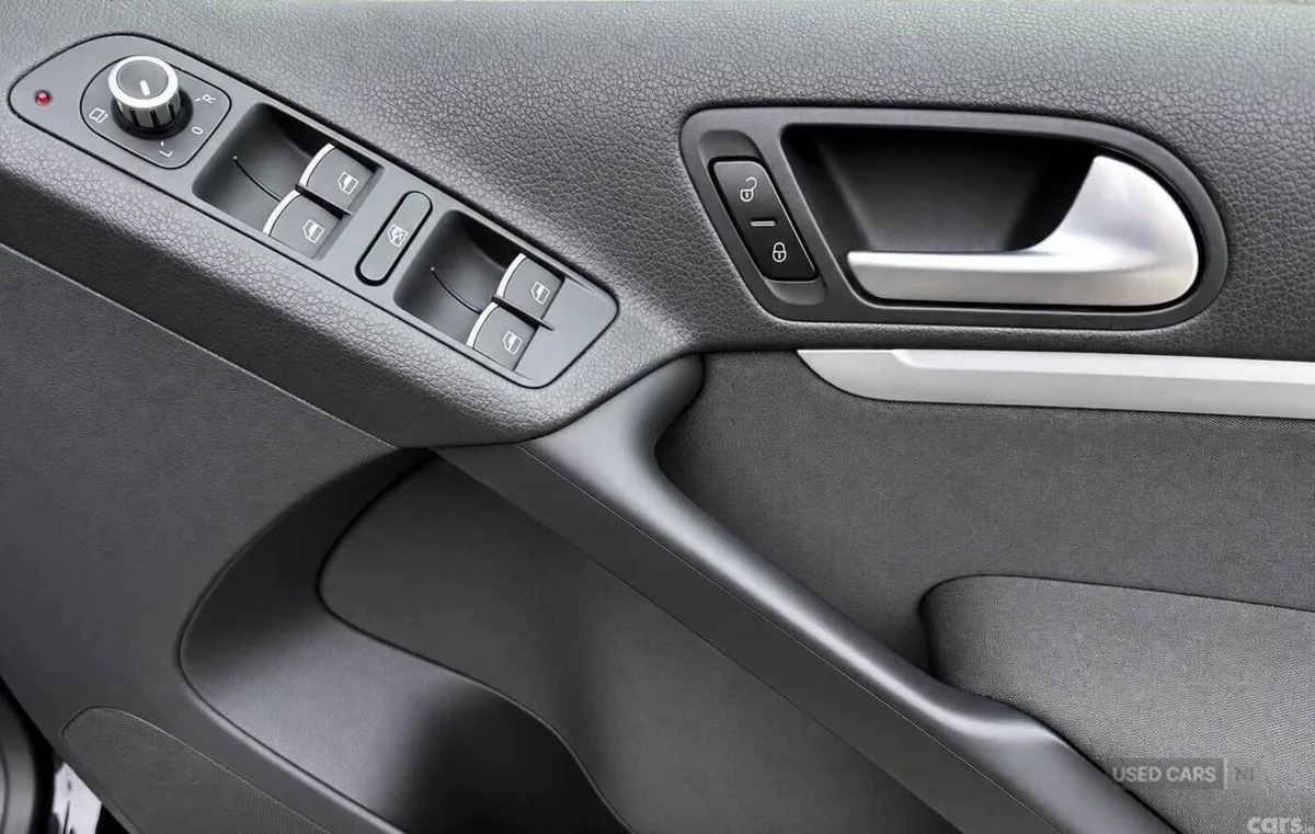 Volkswagen Tiguan , Petrol, 2014, Black
