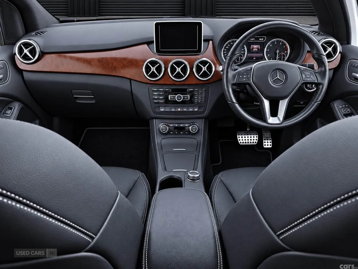 Mercedes-Benz B-Class , Petrol, 2014, White
