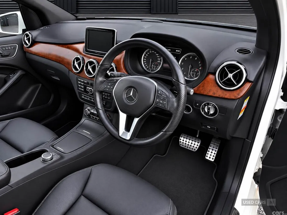 Mercedes-Benz B-Class , Petrol, 2014, White