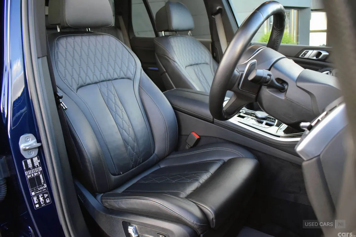 BMW X5 SUV, Diesel Hybrid, 2024, Blue