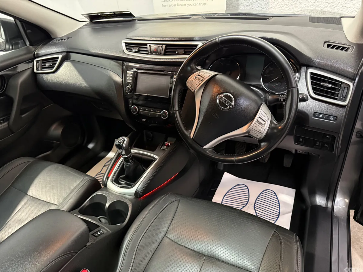 Nissan Qashqai Hatchback, Diesel, 2016, Grey