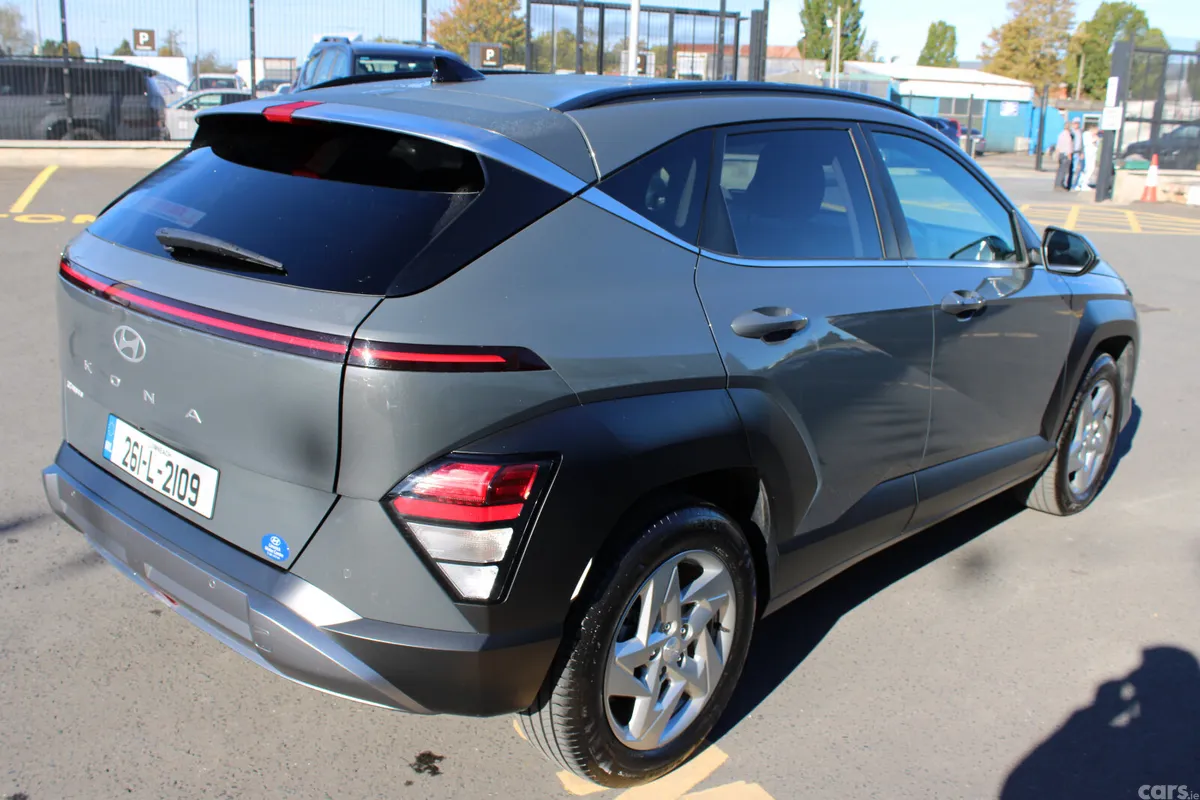 Hyundai KONA MPV, Petrol, 2026, Grey