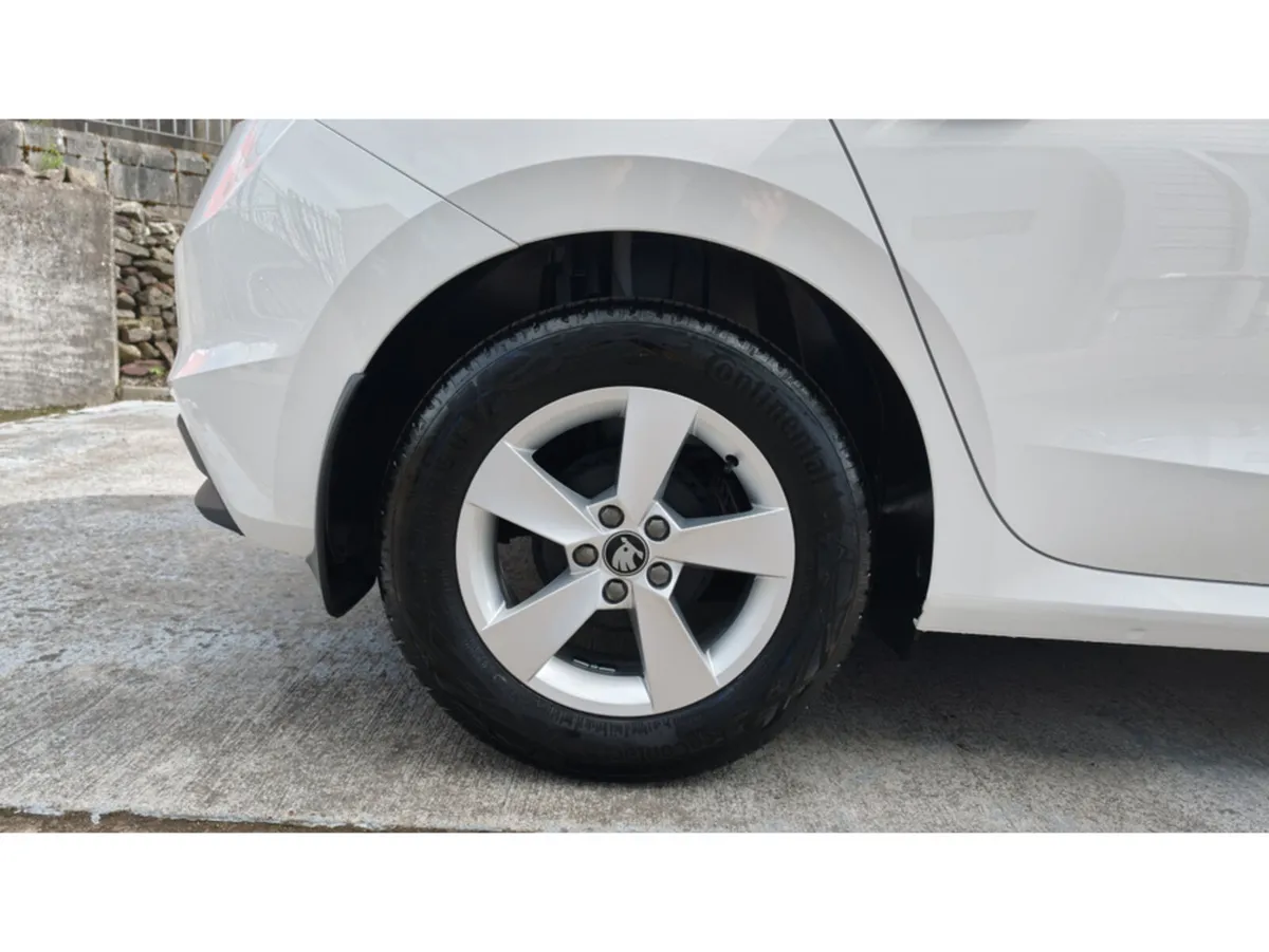 Skoda Fabia Hatchback, Petrol, 2026, White
