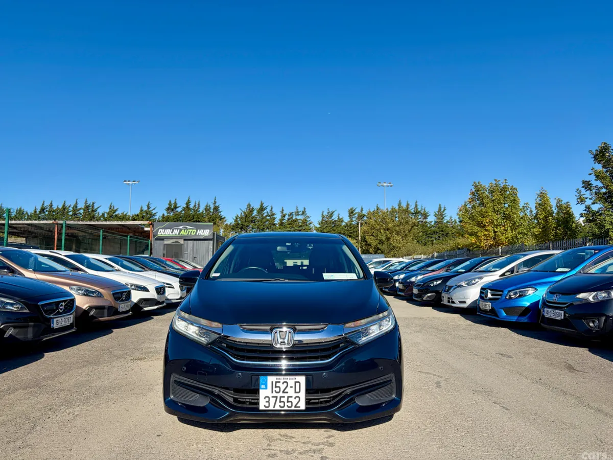 Honda Shuttle MPV, Petrol Hybrid, 2015, Blue