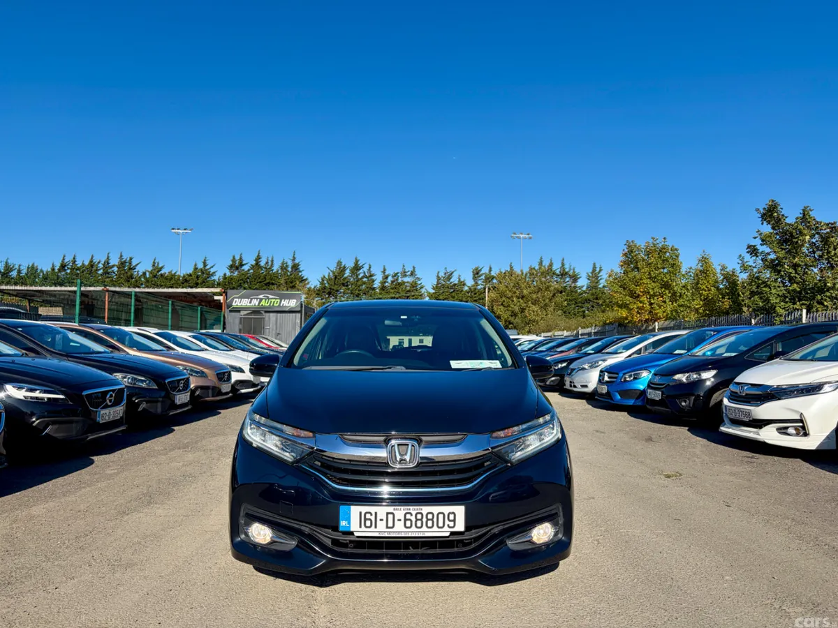 Honda Shuttle MPV, Petrol Hybrid, 2016, Blue