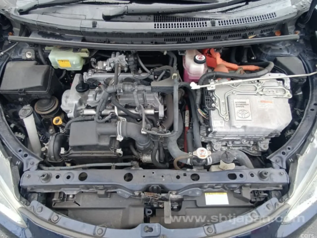 Toyota Aqua Hatchback, Petrol Hybrid, 2017, Blue