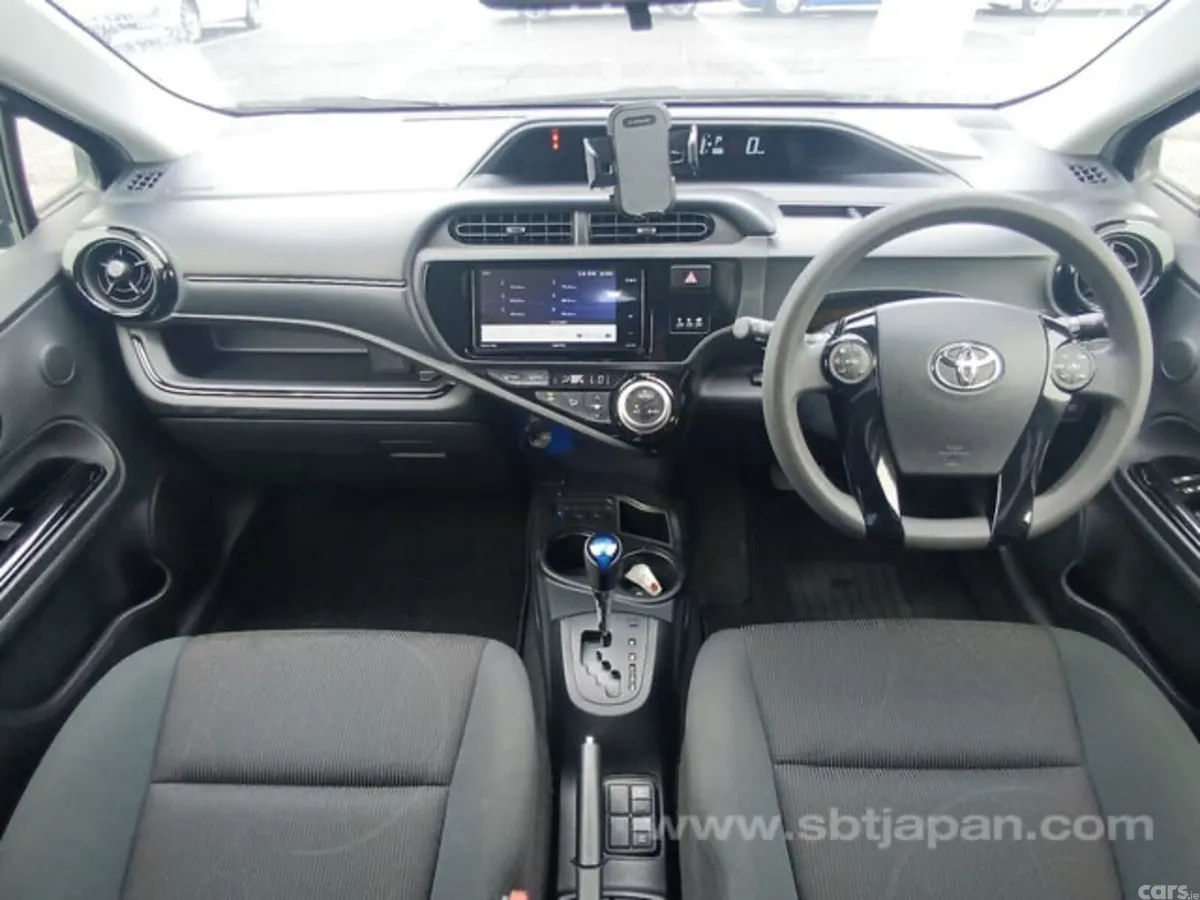 Toyota Aqua Hatchback, Petrol Hybrid, 2017, Blue