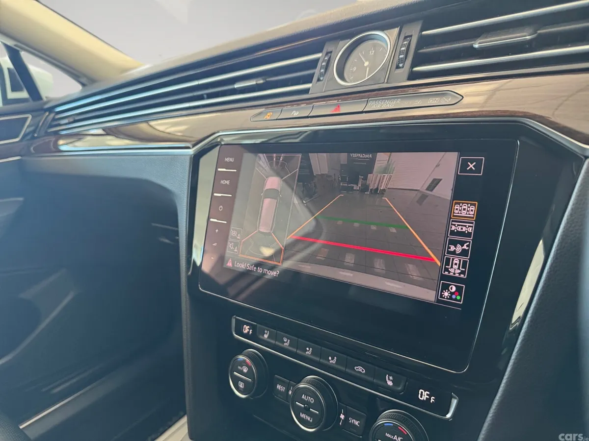 Volkswagen Passat Estate, Diesel, 2018, White