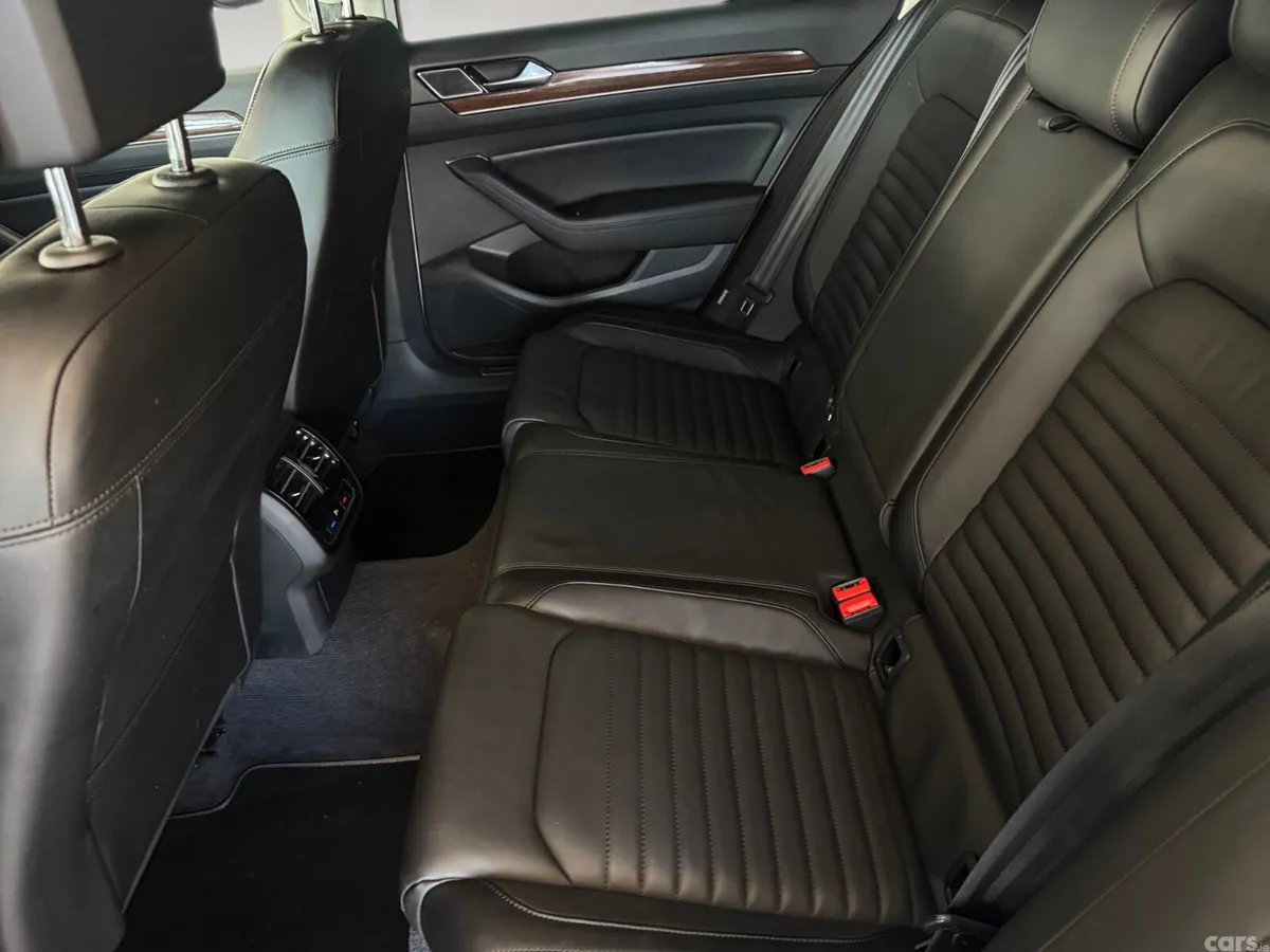 Volkswagen Passat Estate, Diesel, 2018, White