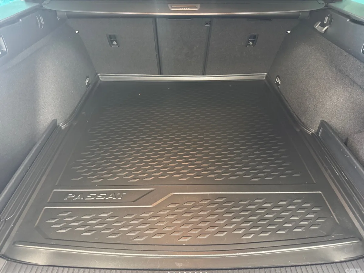 Volkswagen Passat Estate, Diesel, 2018, White