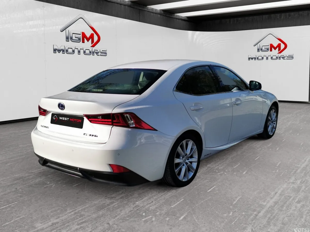 Lexus IS Saloon, Petrol Hybrid, 2015, White