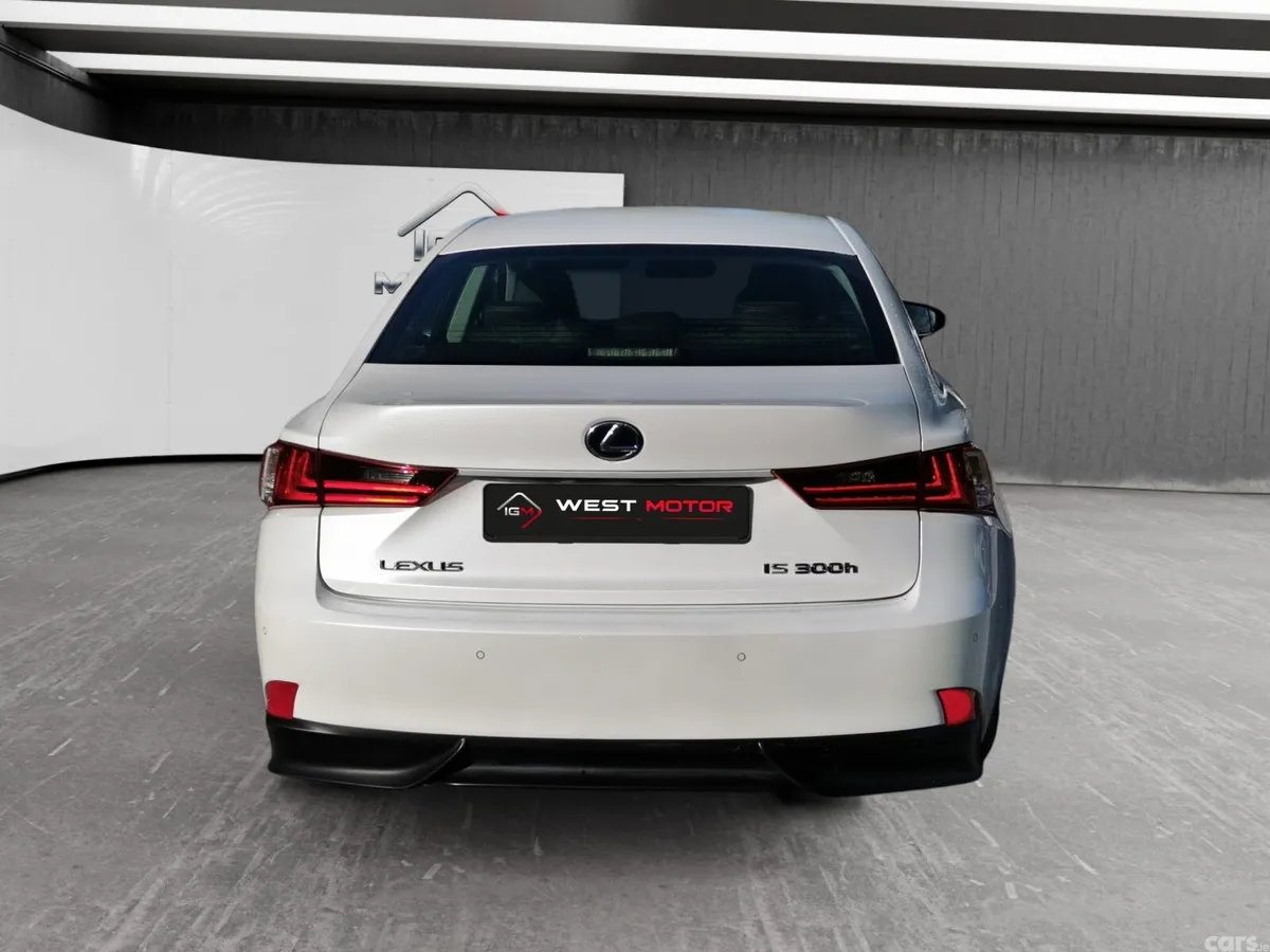 Lexus IS Saloon, Petrol Hybrid, 2015, White