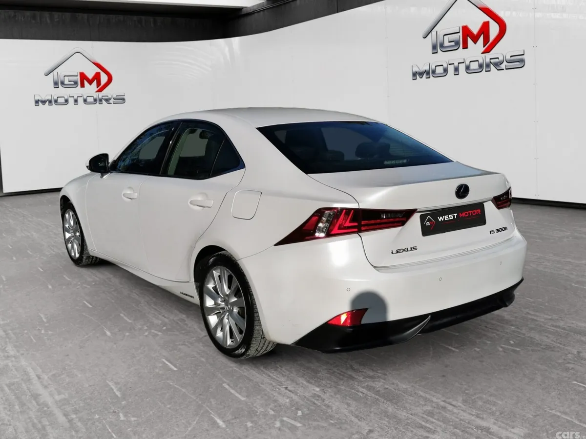 Lexus IS Saloon, Petrol Hybrid, 2015, White