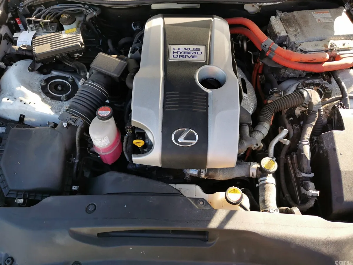 Lexus IS Saloon, Petrol Hybrid, 2015, White