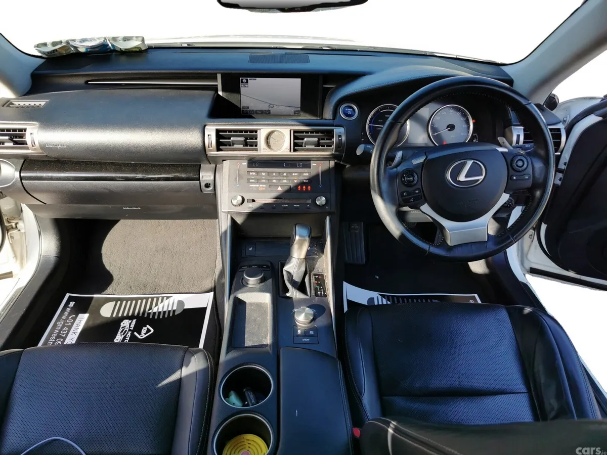 Lexus IS Saloon, Petrol Hybrid, 2015, White