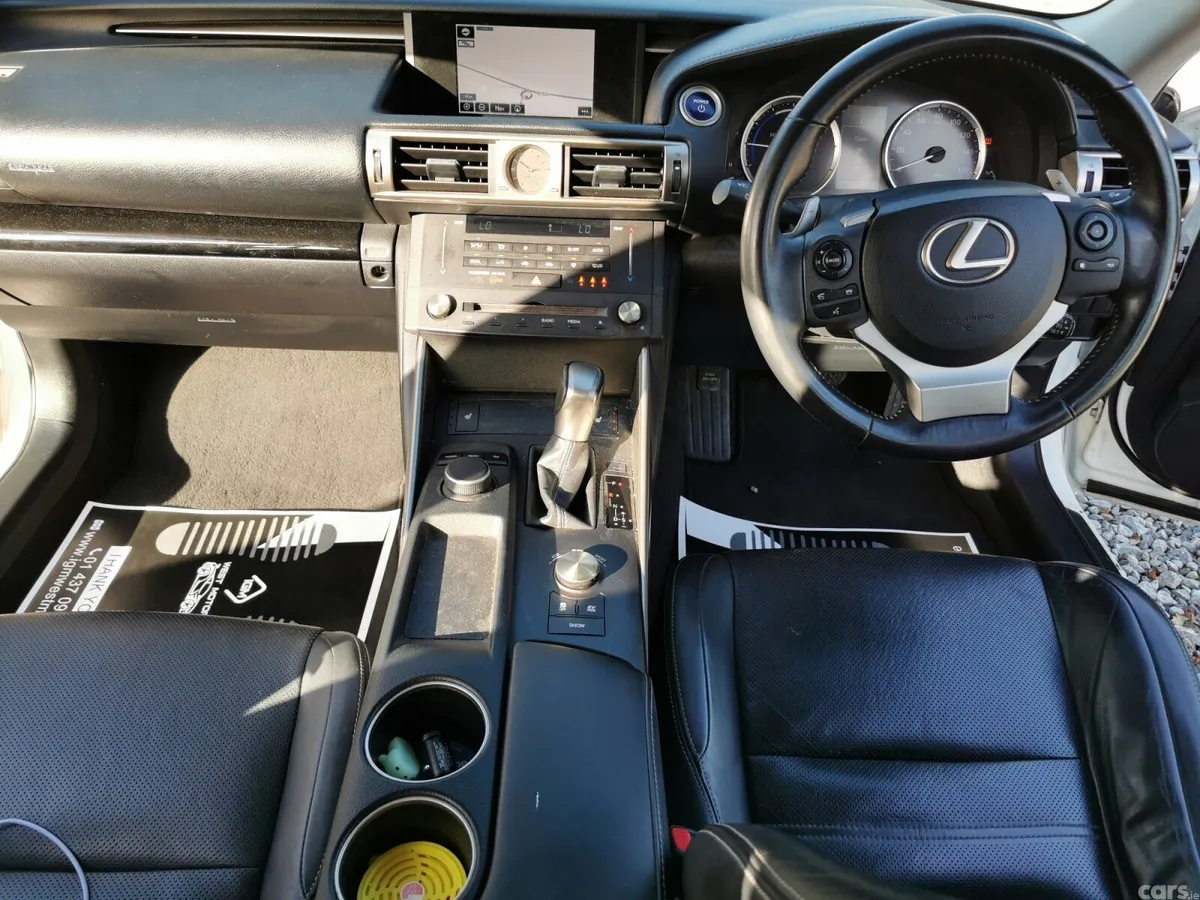 Lexus IS Saloon, Petrol Hybrid, 2015, White