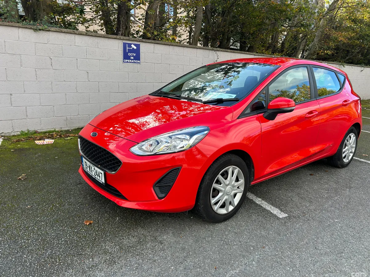 Ford Fiesta Hatchback, Petrol, 2019, Red