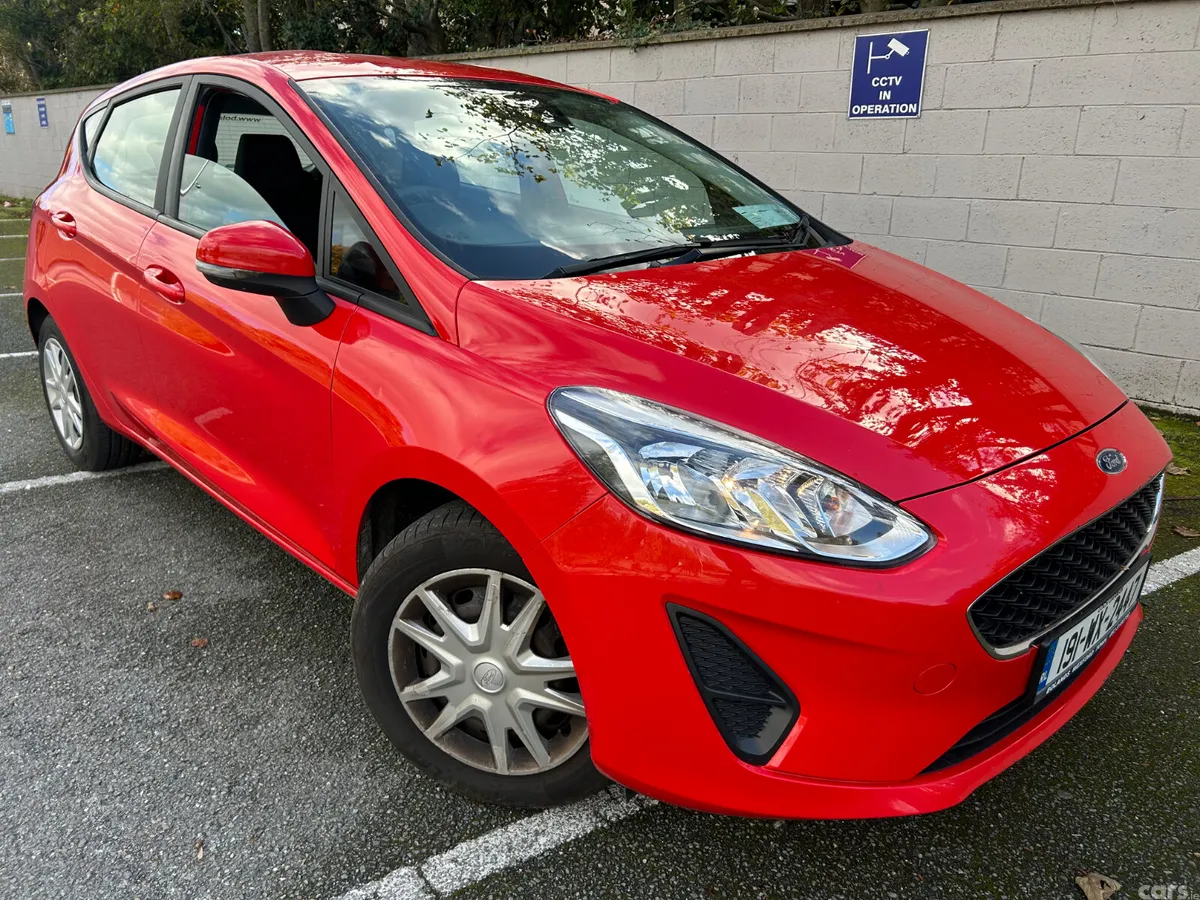 Ford Fiesta Hatchback, Petrol, 2019, Red