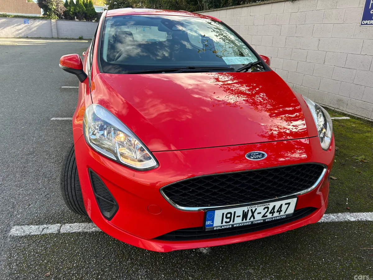 Ford Fiesta Hatchback, Petrol, 2019, Red