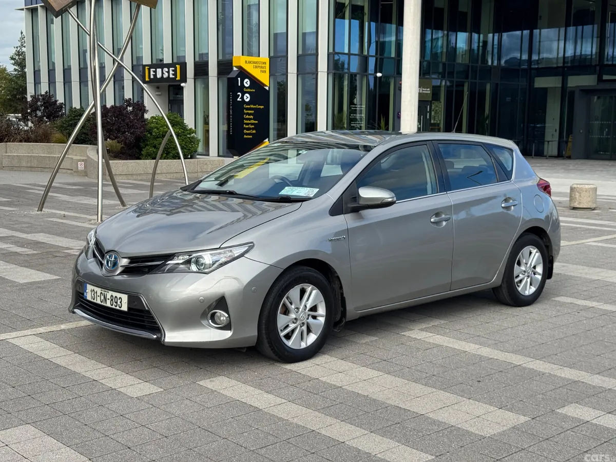 Toyota Auris Hatchback, Petrol Hybrid, 2013, Grey