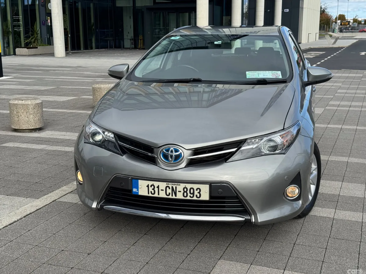 Toyota Auris Hatchback, Petrol Hybrid, 2013, Grey