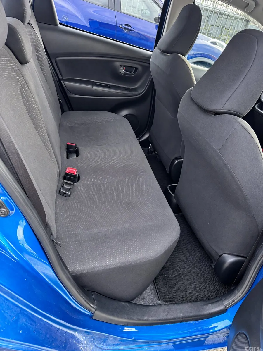 Toyota Vitz Hatchback, Petrol, 2015, Blue