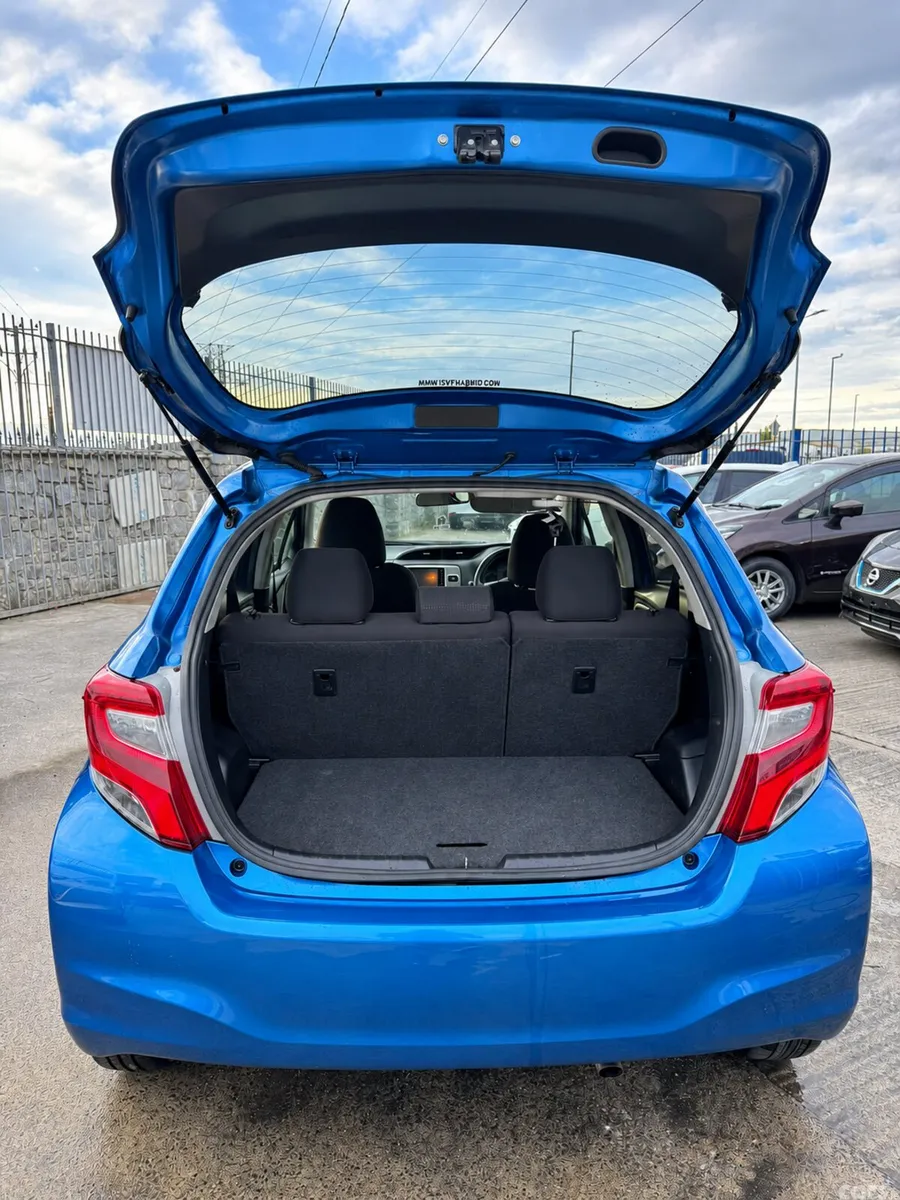 Toyota Vitz Hatchback, Petrol, 2015, Blue