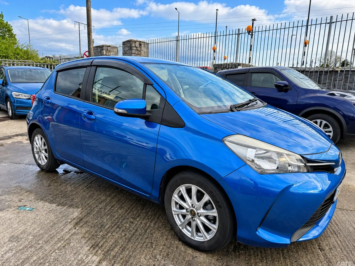 Toyota Vitz Hatchback, Petrol, 2015, Blue