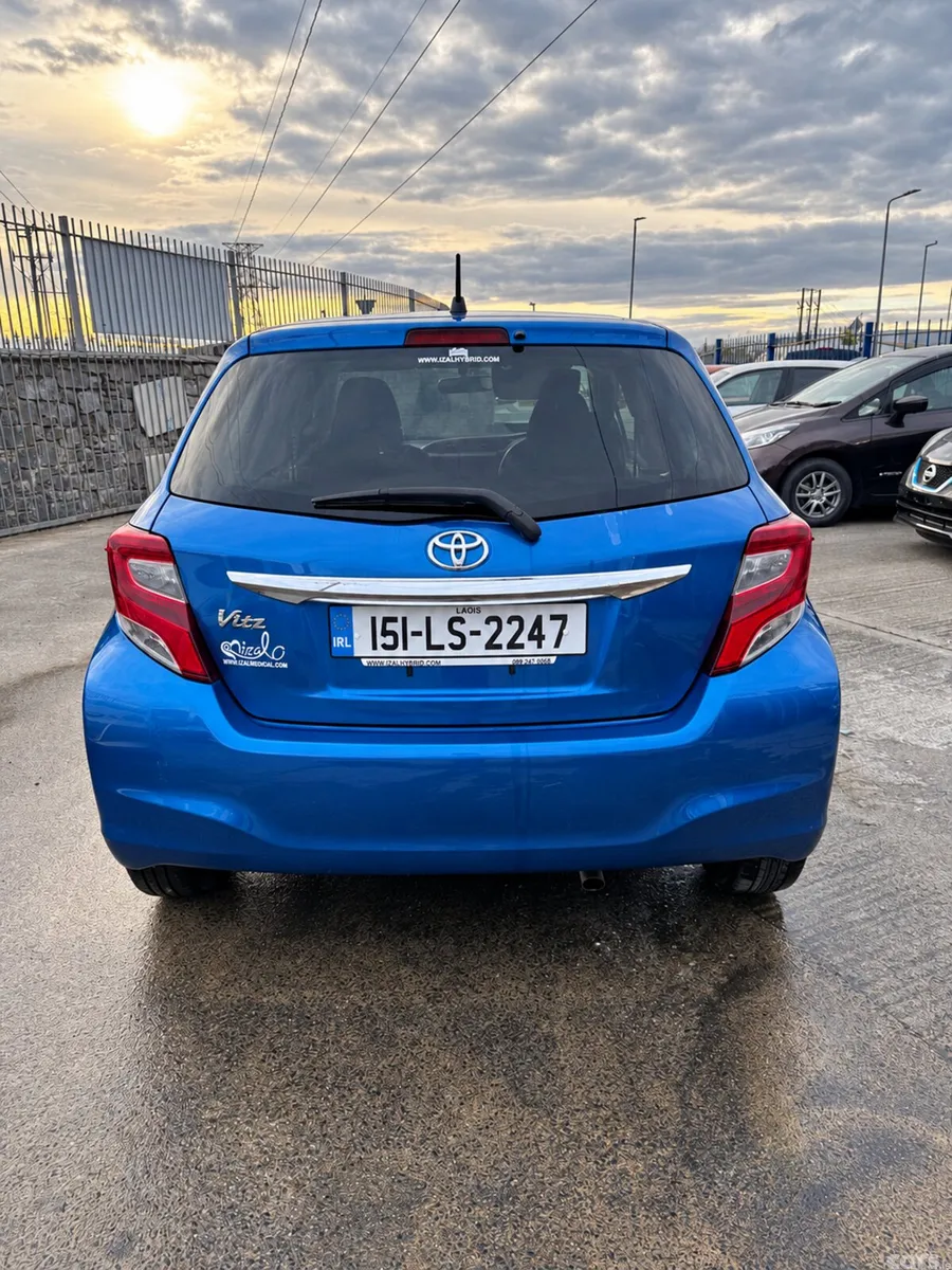 Toyota Vitz Hatchback, Petrol, 2015, Blue