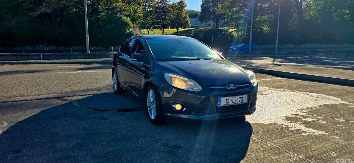 Ford Focus Hatchback, Petrol, 2013, Grey