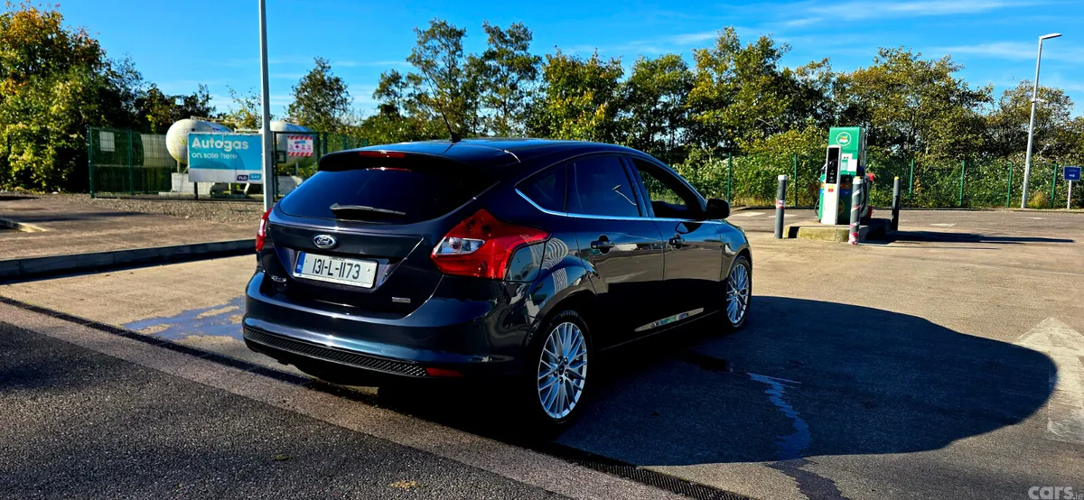 Ford Focus Hatchback, Petrol, 2013, Grey