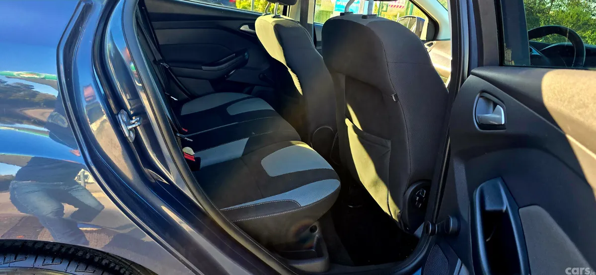 Ford Focus Hatchback, Petrol, 2013, Grey