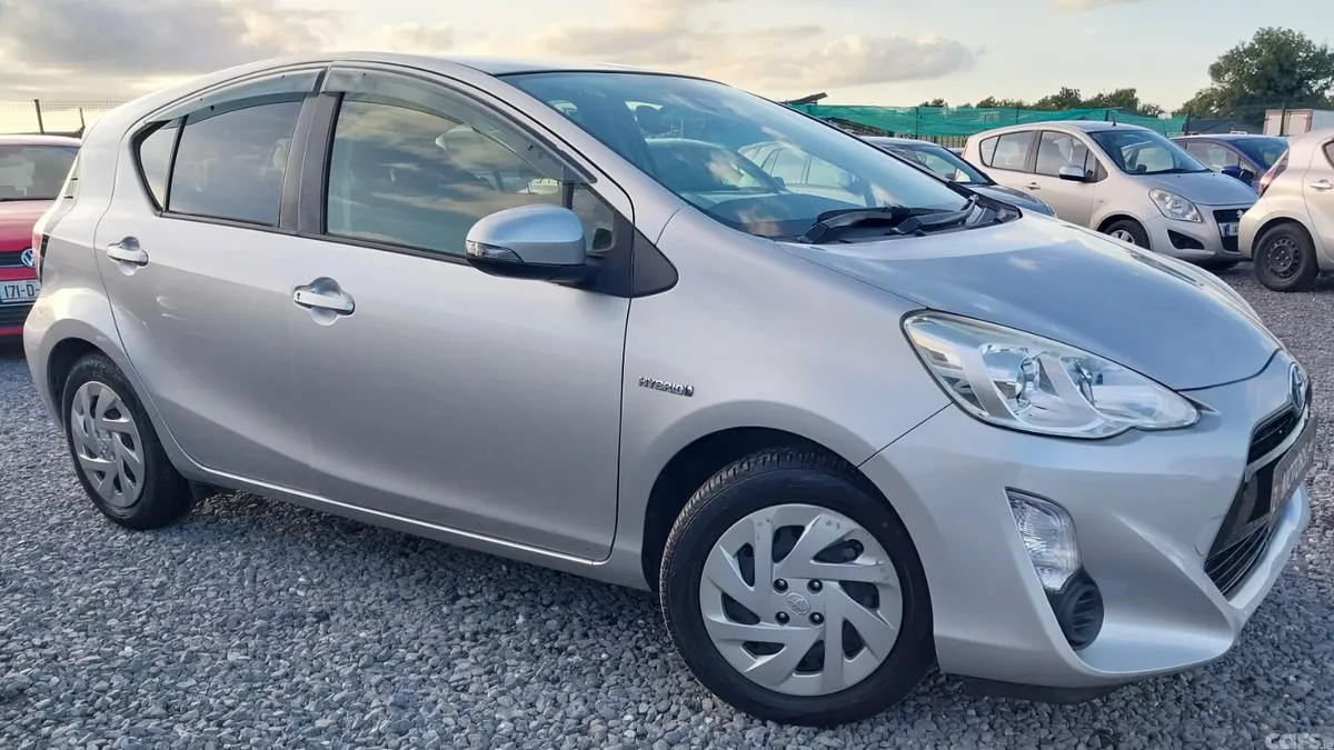 Toyota Aqua Hatchback, Petrol Hybrid, 2017, Silver