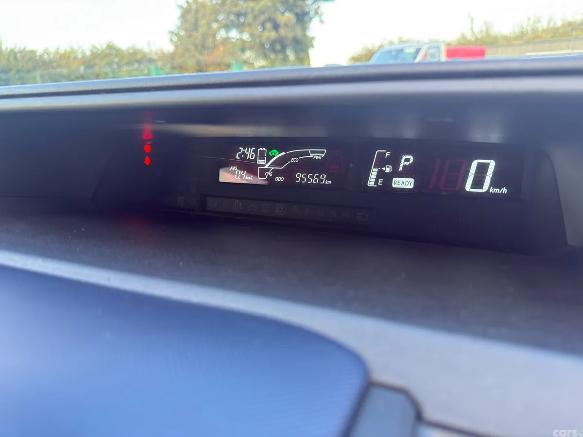Toyota Aqua Hatchback, Petrol Hybrid, 2017, Silver