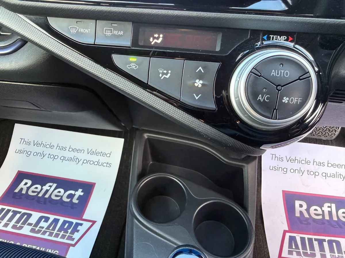 Toyota Aqua Hatchback, Petrol Hybrid, 2017, Silver