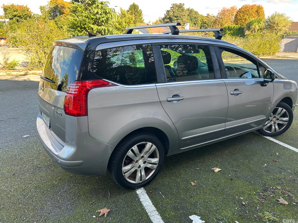 Peugeot 5008 MPV, Diesel, 2016, Grey