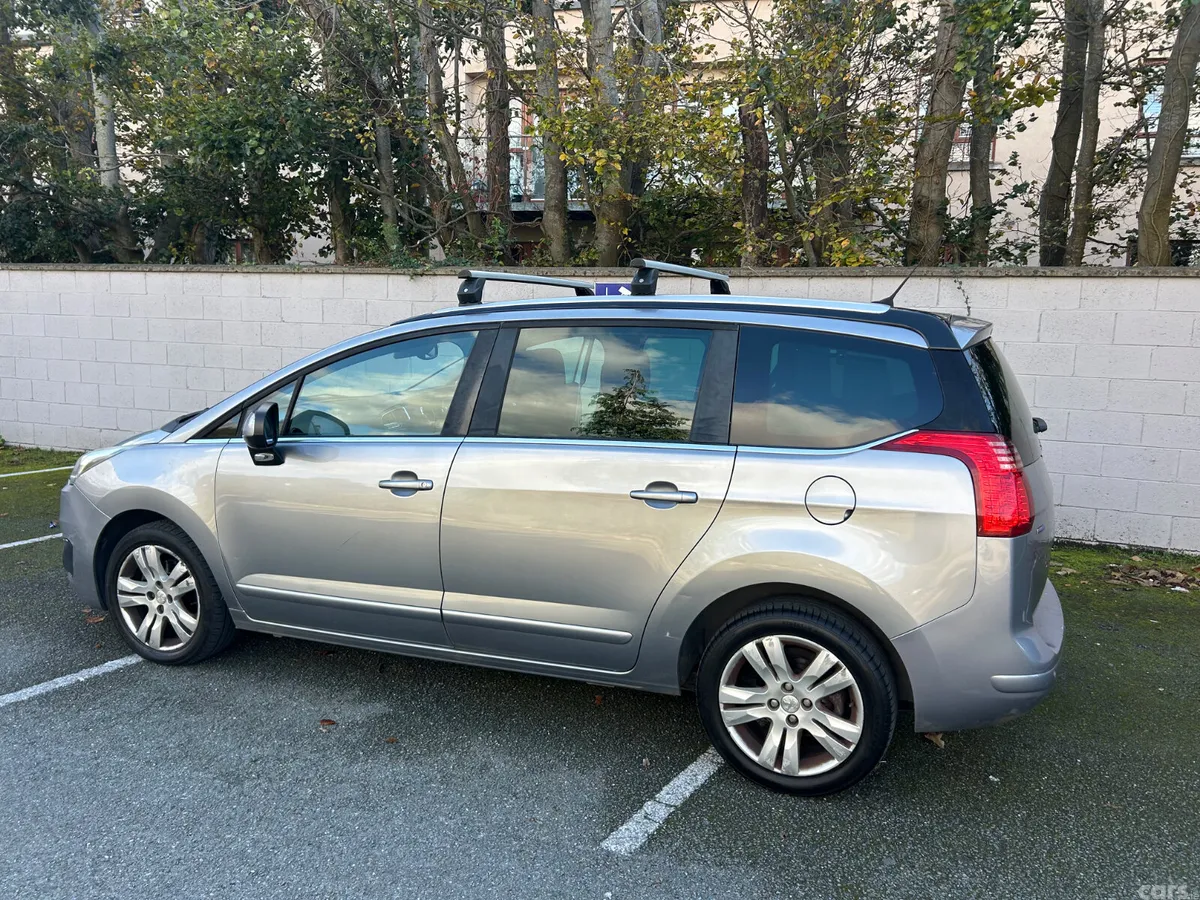 Peugeot 5008 MPV, Diesel, 2016, Grey
