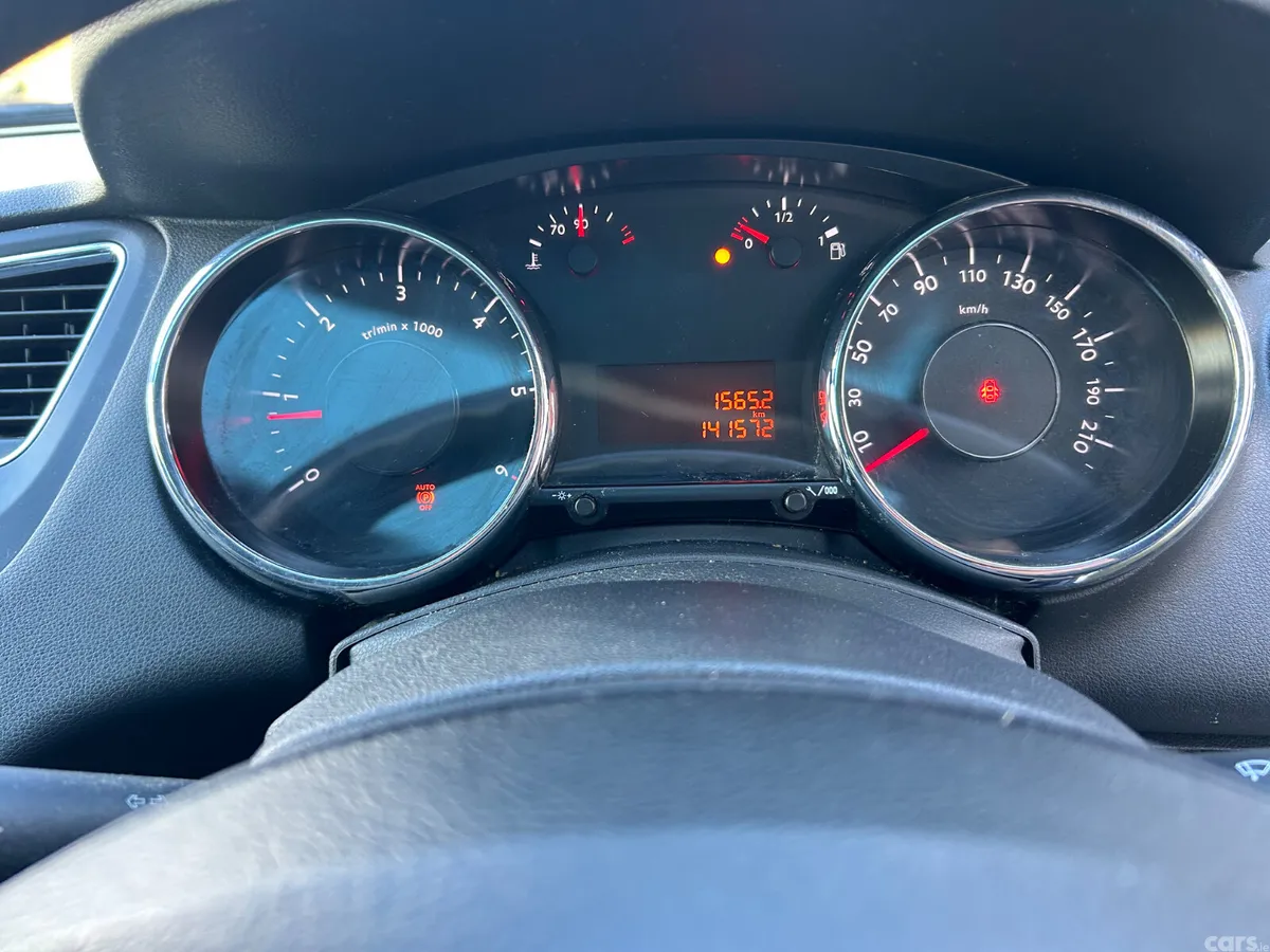 Peugeot 5008 MPV, Diesel, 2016, Grey