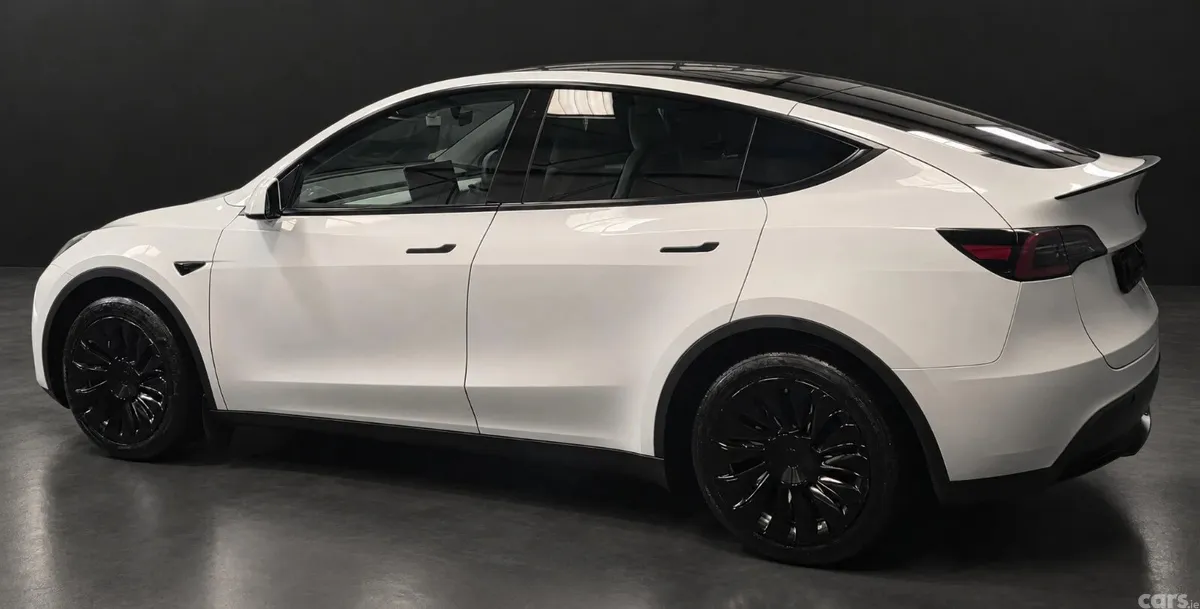Tesla Model Y MPV, Electric, 2023, White