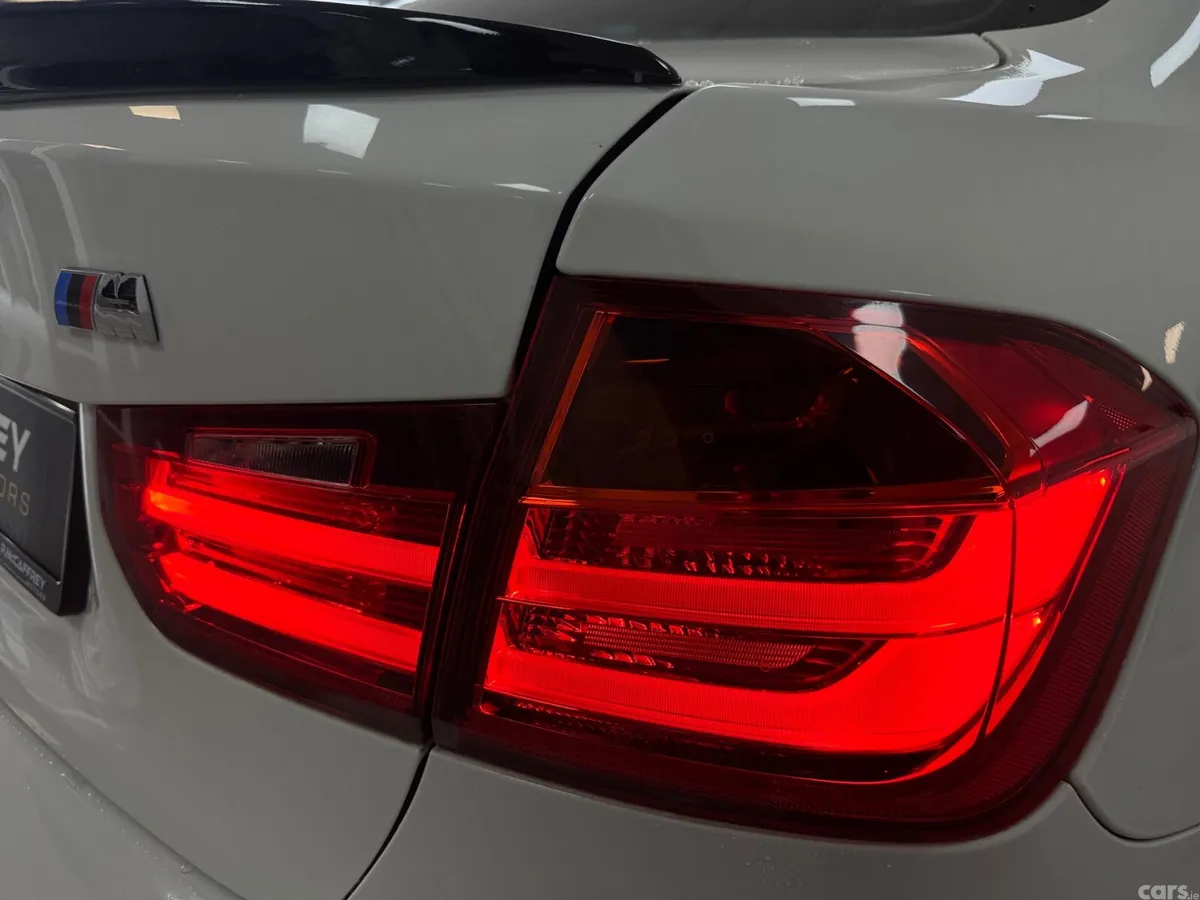 BMW 3-Series Saloon, Diesel, 2015, White