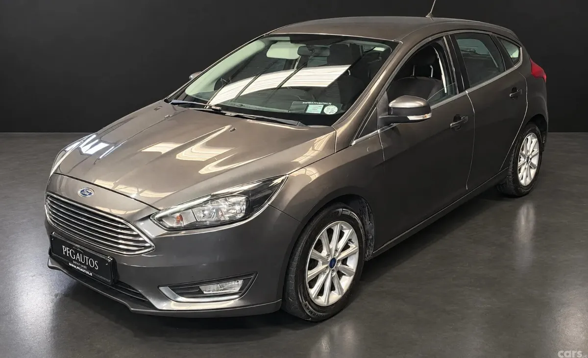 Ford Focus Hatchback, Diesel, 2019, Grey