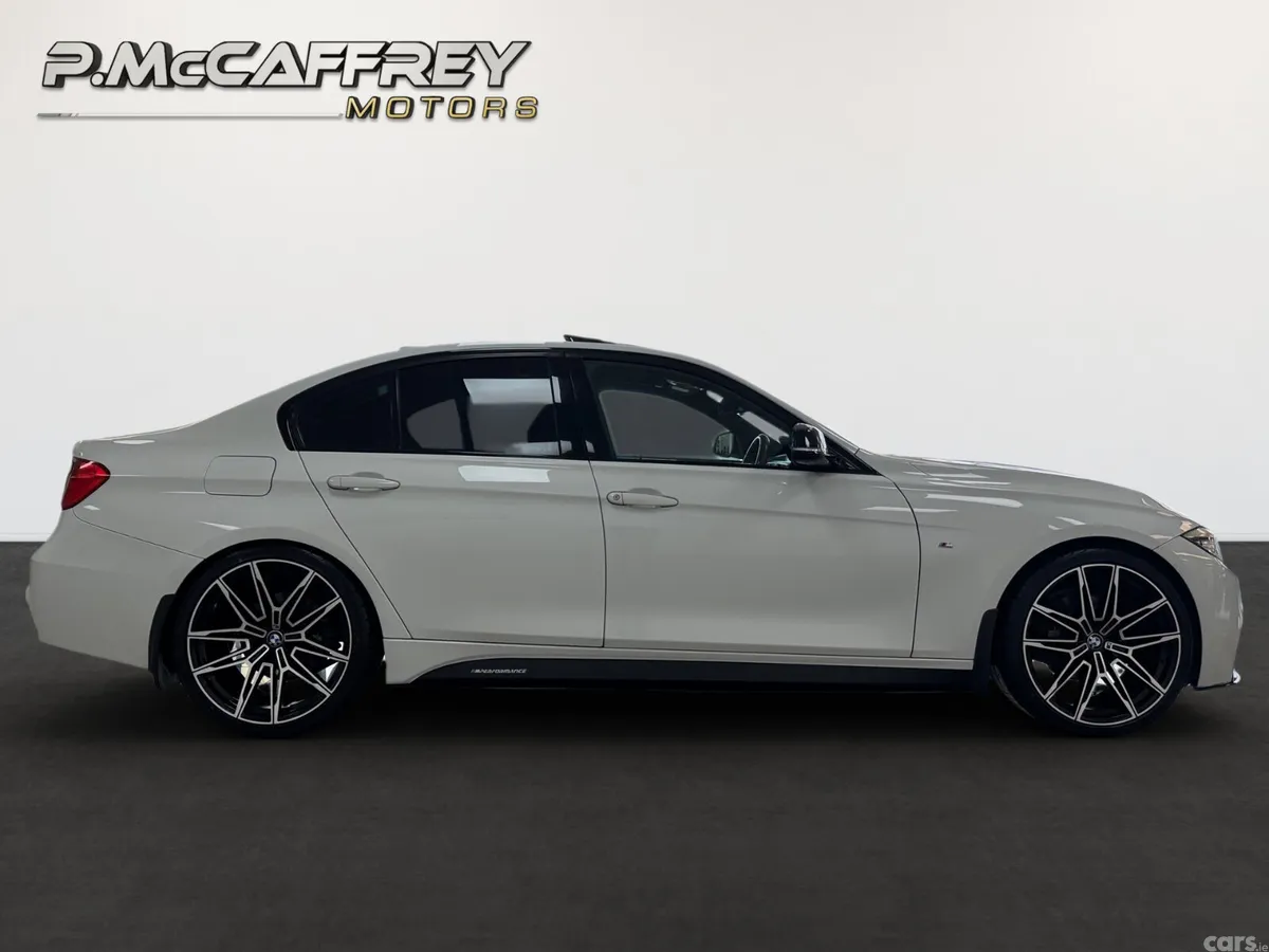 BMW 3-Series Saloon, Diesel, 2015, White