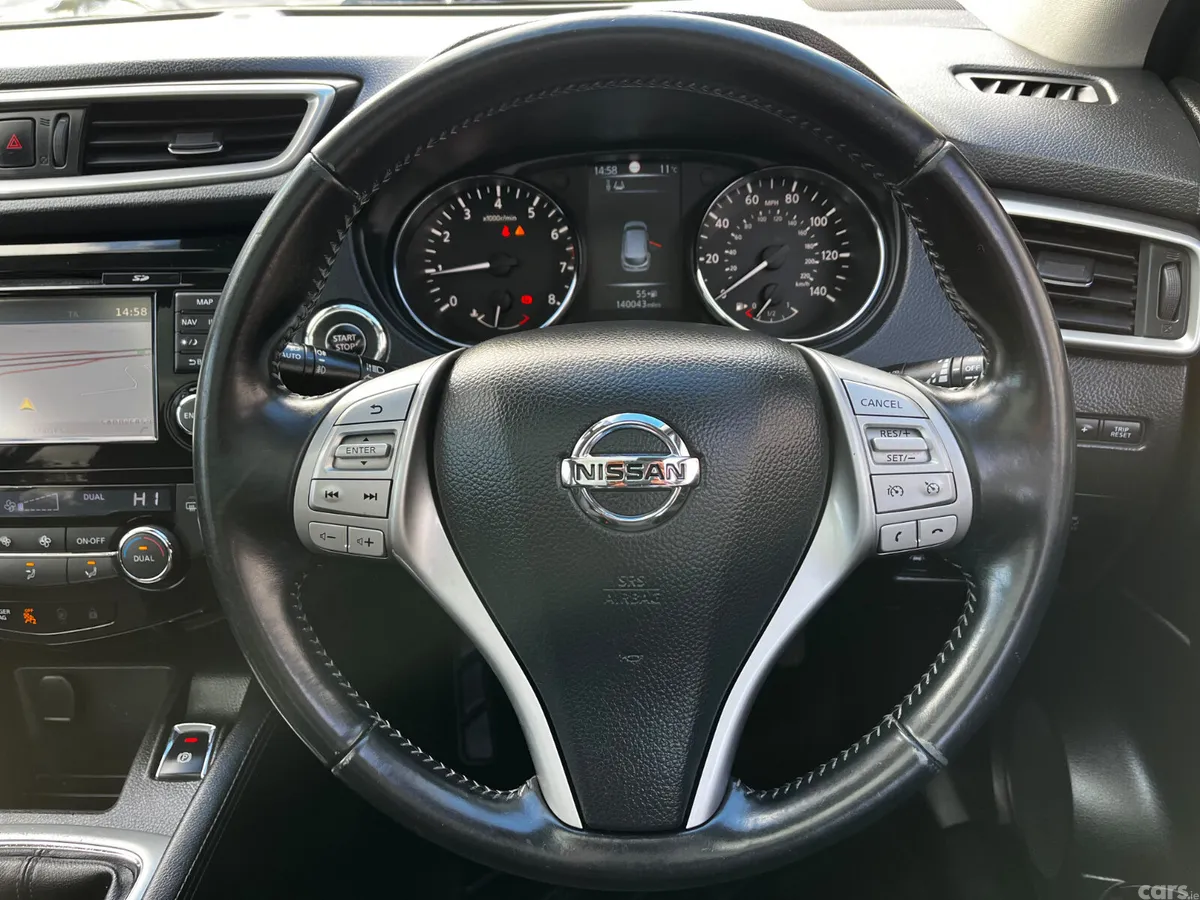 Nissan Qashqai SUV, Petrol, 2015, Black