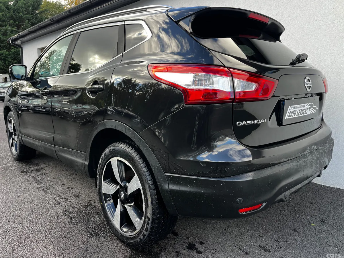 Nissan Qashqai SUV, Petrol, 2015, Black