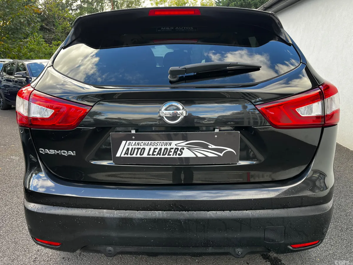 Nissan Qashqai SUV, Petrol, 2015, Black