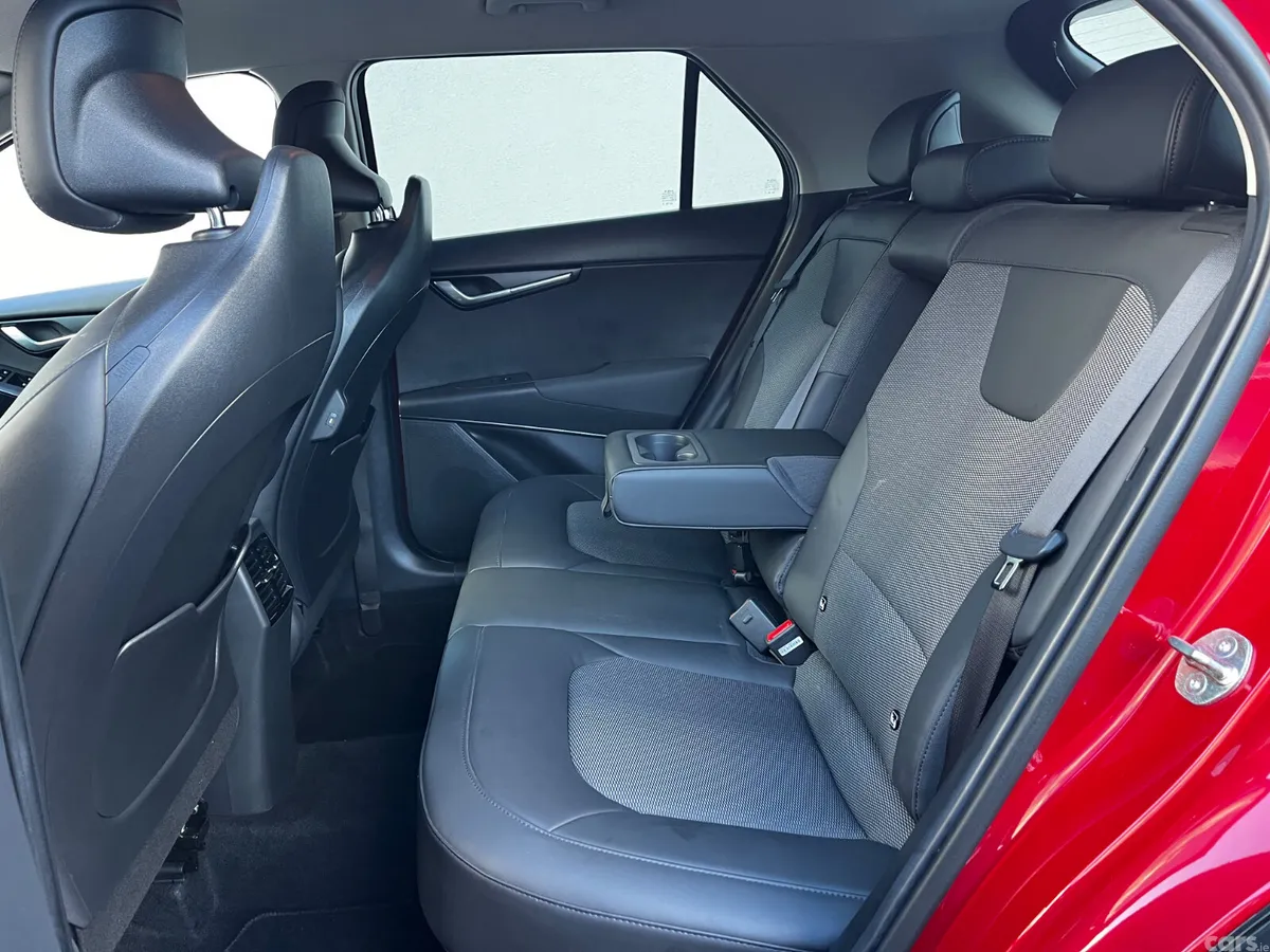Kia Niro SUV, Petrol Hybrid, 2024, Red