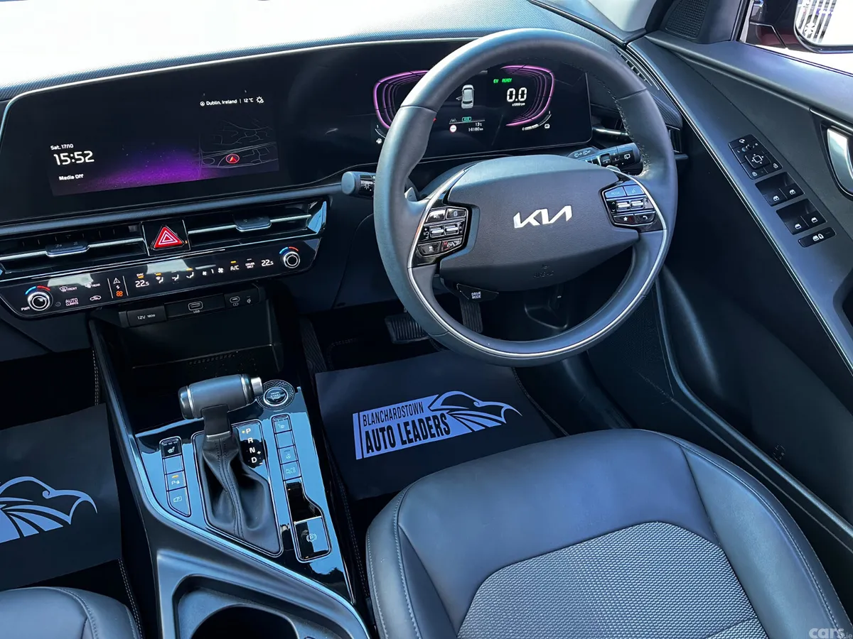 Kia Niro SUV, Petrol Hybrid, 2024, Red