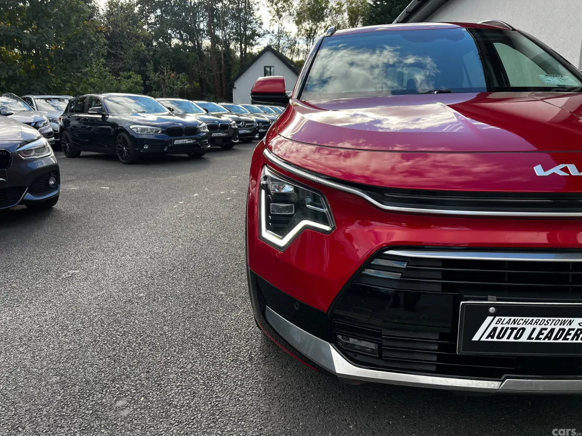 Kia Niro SUV, Petrol Hybrid, 2024, Red